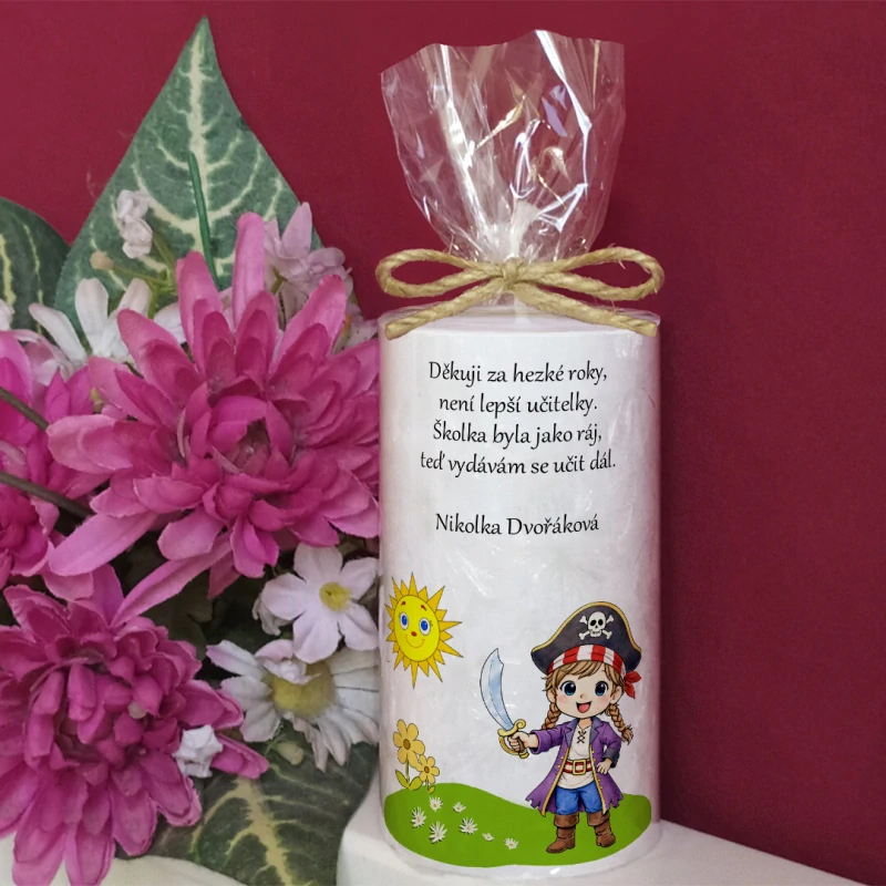 PIRÁTKA - palmová svíčka pro učitelku ze školky