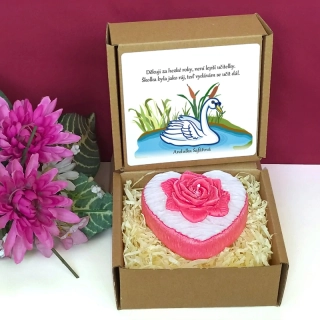 LABUŤ - svíčka SRDCE S RŮŽÍ pro paní učitelku