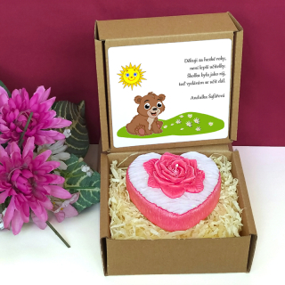 MEDVÍDEK - svíčka SRDCE S RŮŽÍ pro paní učitelku